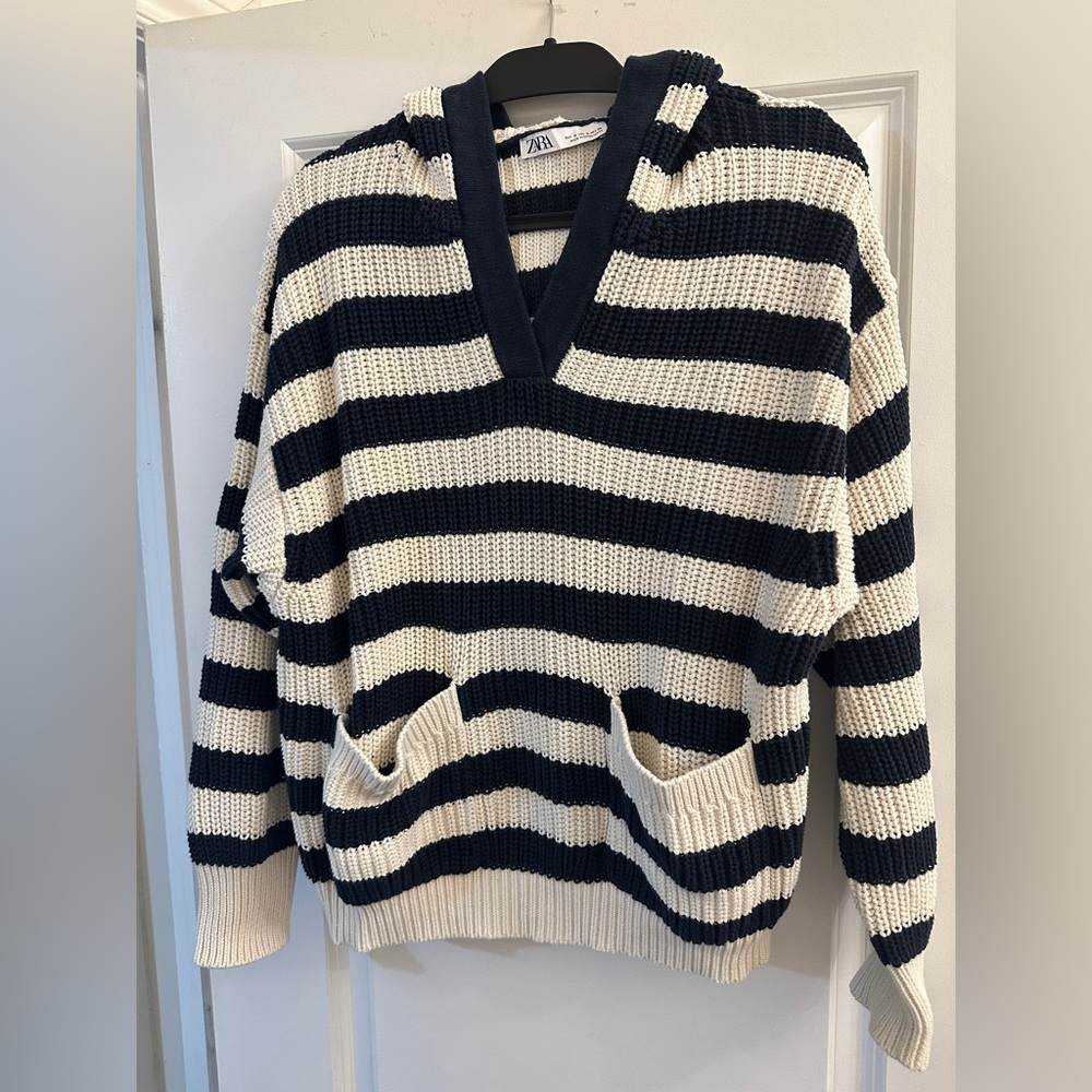 Zara Navy and Cream Striped V-Neck Hoodie Sweater